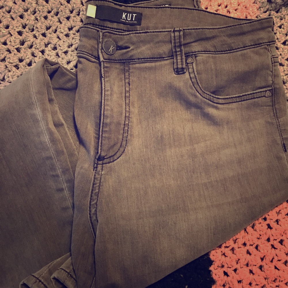 Grey skinny jeans